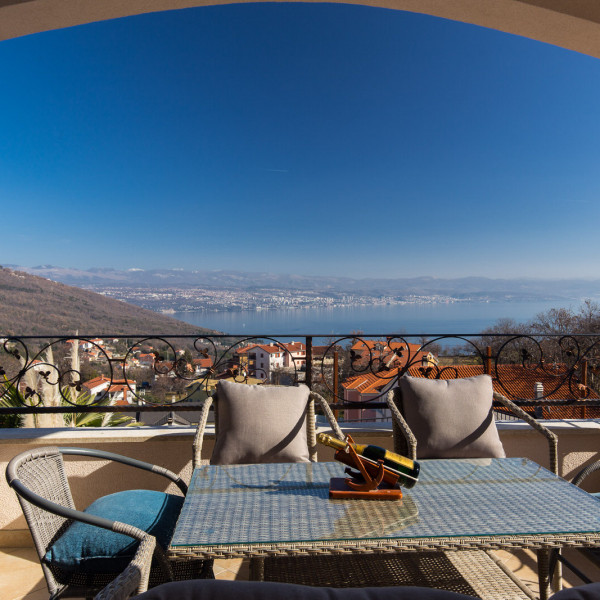 Das Wohnzimmer, Apartment in Villa Emily, Villa Emily - Schöne einzigartige Villa Emily mit herrlichem Meerblick Lovran